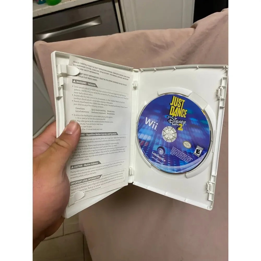 Just Dance: Disney Party 2 (Nintendo Wii, 2015) CIB